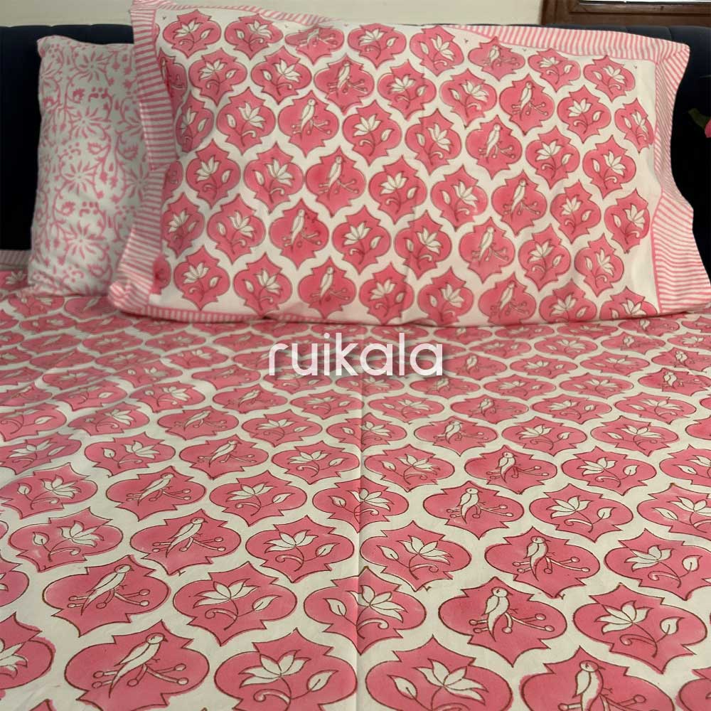 Pink Paisley Blossom Bedsheet