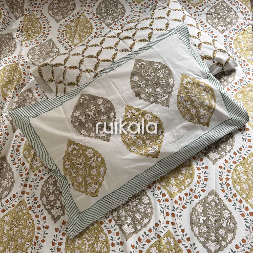 Verdant Bloom Bedsheet