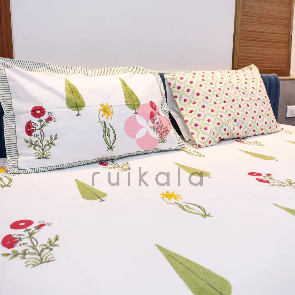 King Size Handblock Printed Bedsheet set with quilted bedcover
