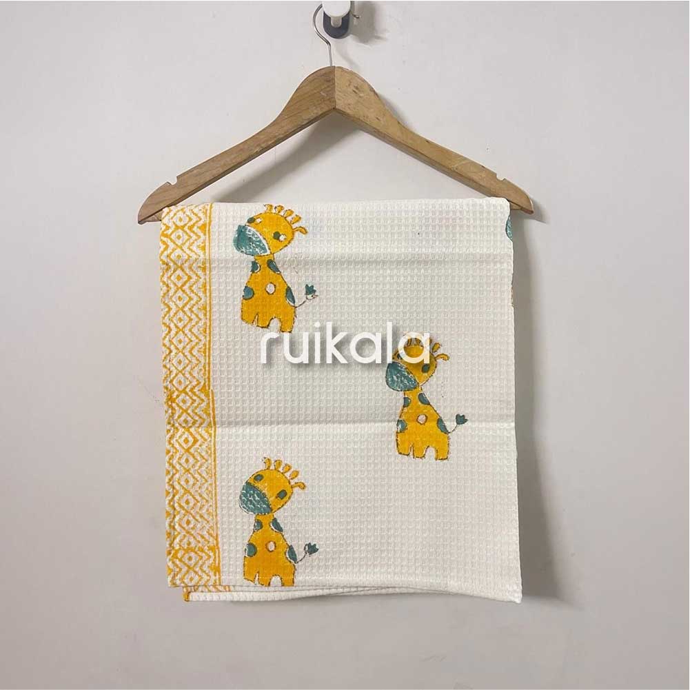 Sunny Giraffe Kid's Bath Towel