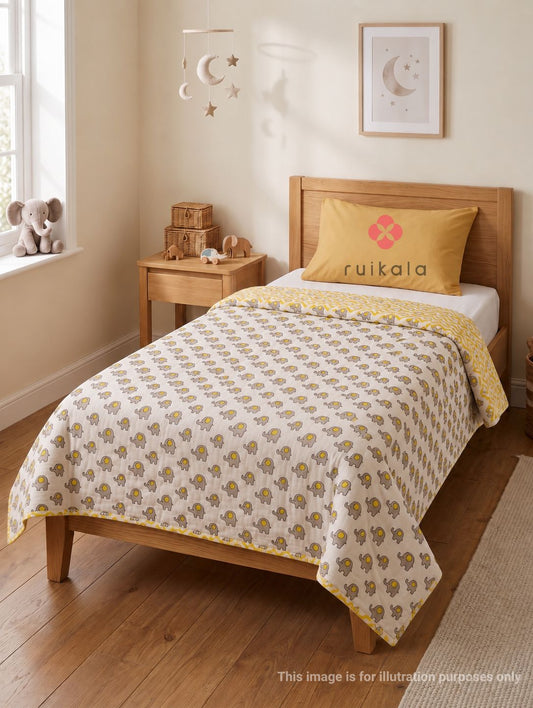 Tiny Trunks Kids Quilt
