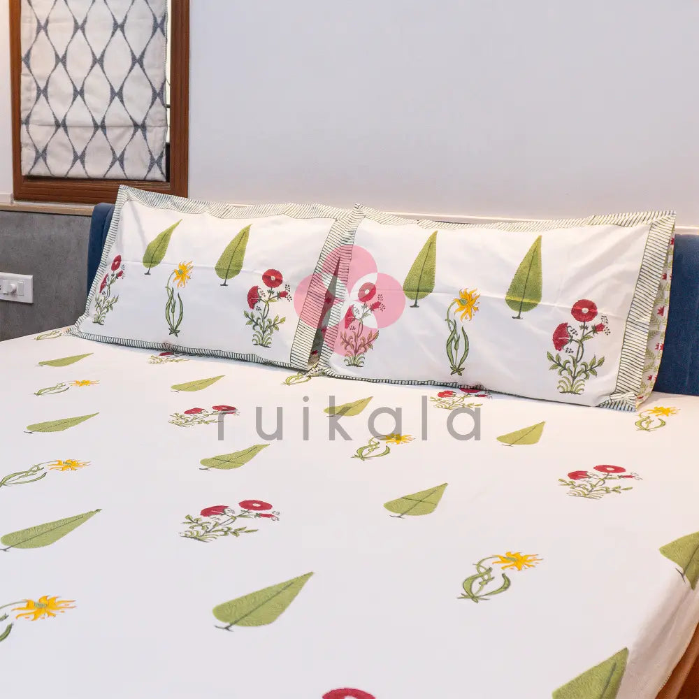 King Size Handblock Printed Bedsheet set with quilted bedcover