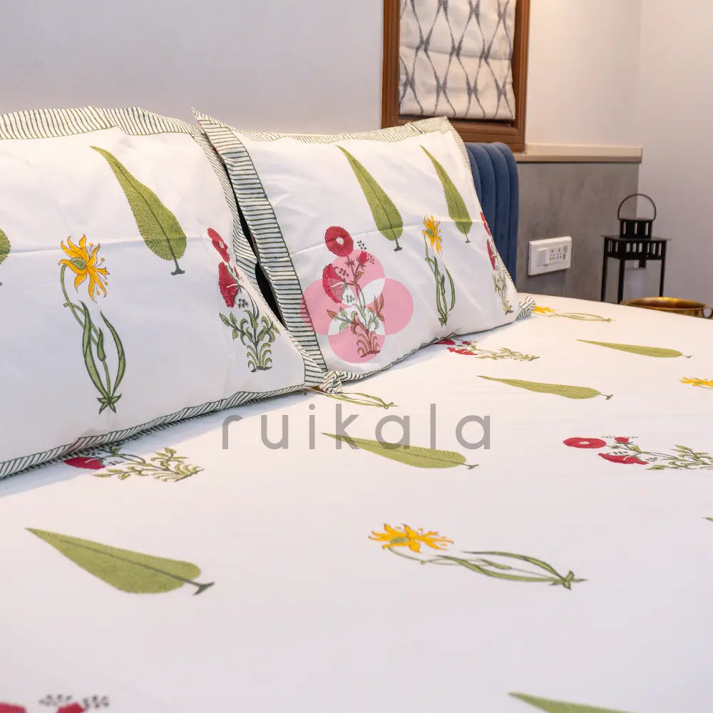 King Size Handblock Printed Bedsheet set with quilted bedcover