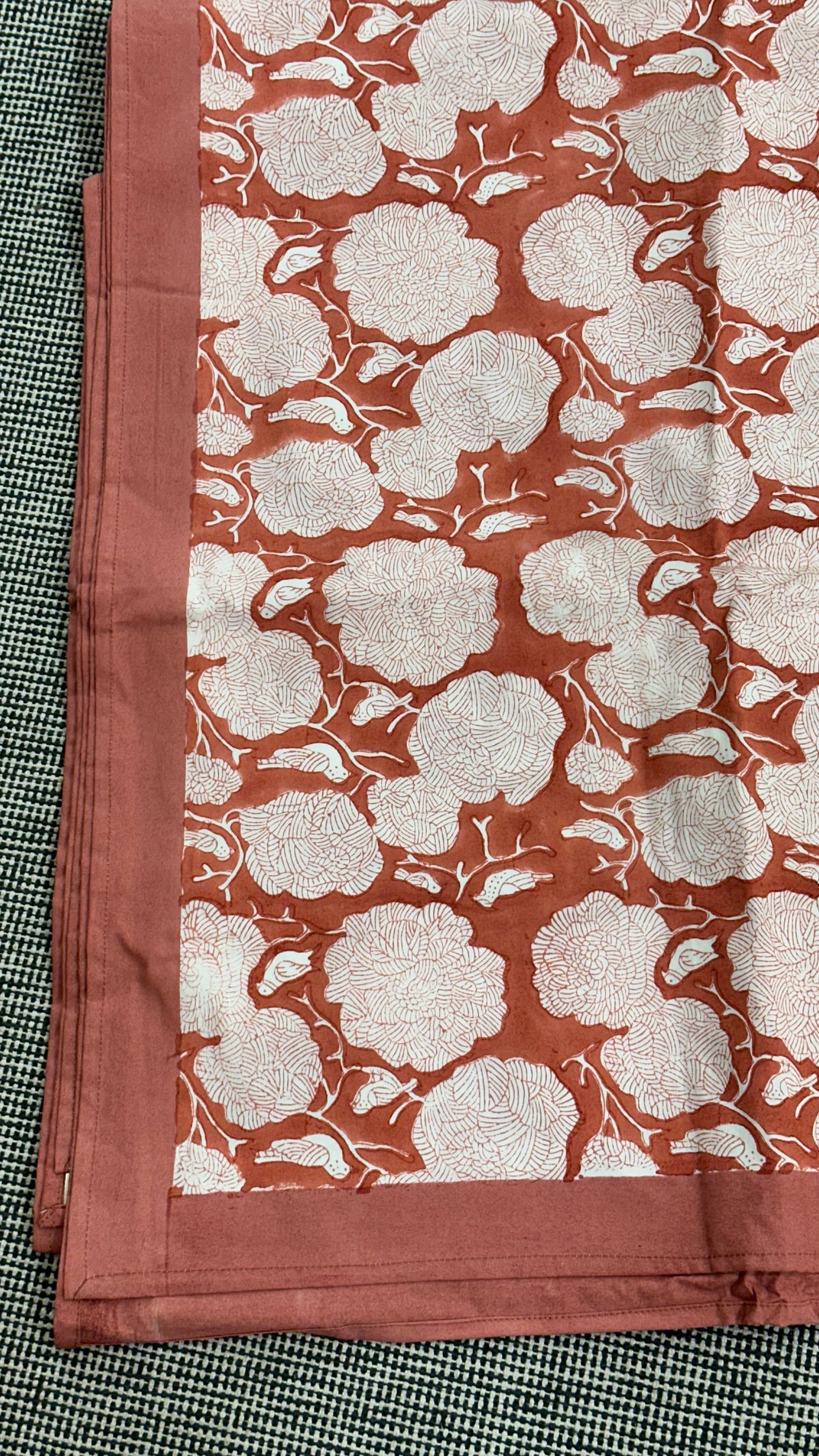 Peach Rose Garden Bedsheet