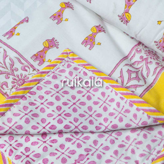 Whispering Giraffes - Pink Kid's Dohar